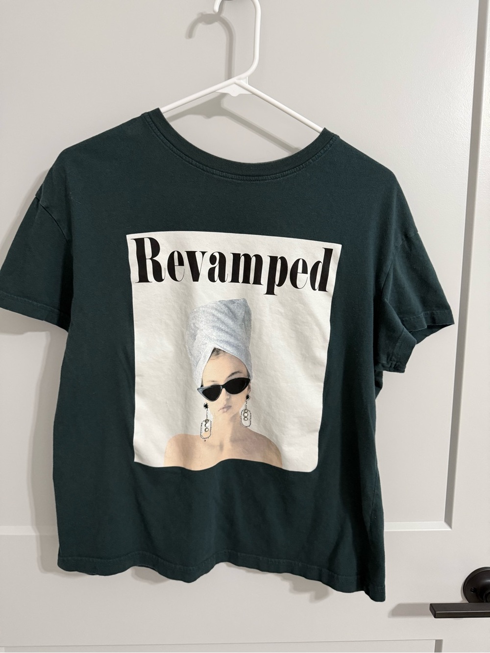 Bershka Revamped Graphic Tee Dark Green Fashion Girl Sunglasses Size S